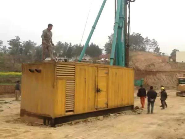渔薪镇如何判断水冷式机油散热器密封件是否需要更换?